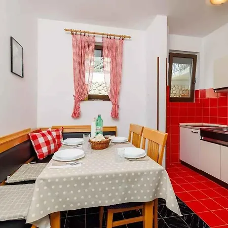 Appartamento In 51195