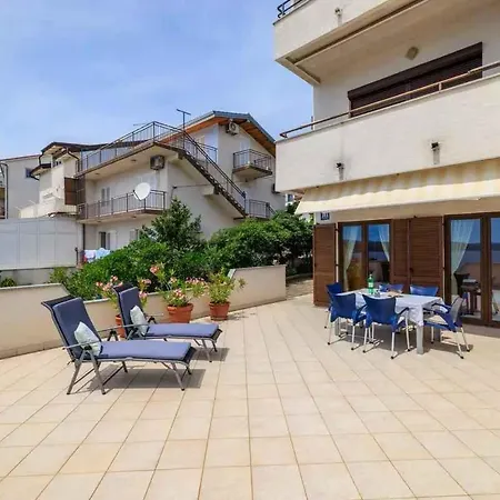 Appartamento In 51195 Crikvenica