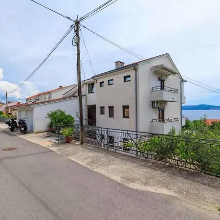 In 51195 * Crikvenica